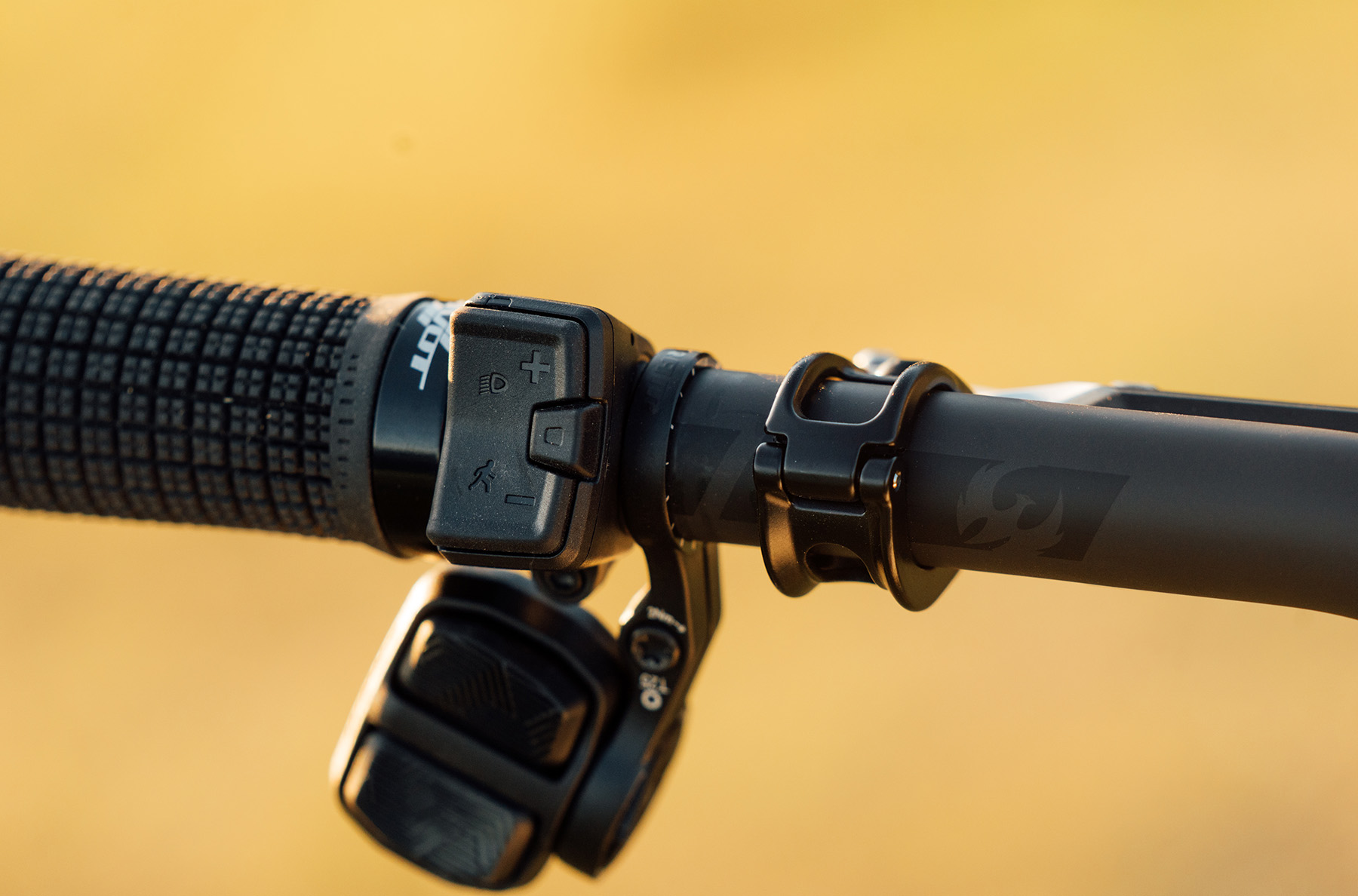 Simon Stewart reviews the Pivot Shuttle LT